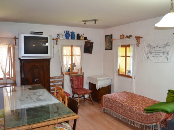 PRONÁJEM ROUBENÉ CHALUPY S KRBEM V KRKONOŠÍCH