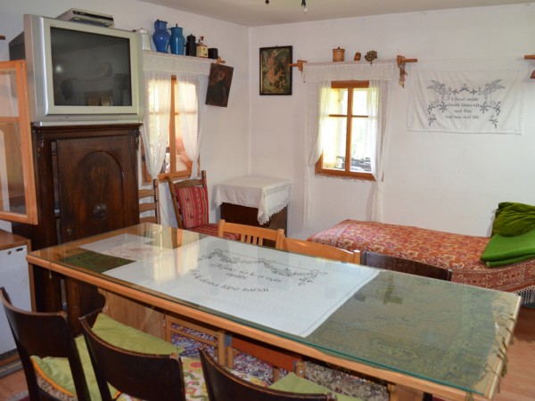 PRONÁJEM ROUBENÉ CHALUPY S KRBEM V KRKONOŠÍCH