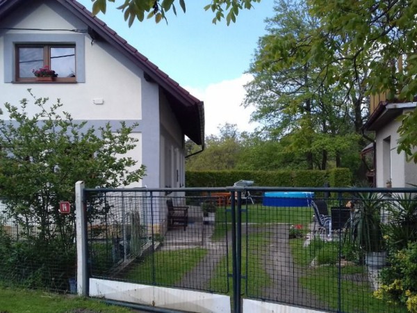 PRONÁJEM CHALUPY S BAZÉNEM V ČESKÉM RÁJI