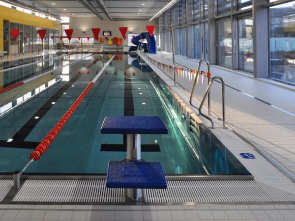 CHATA V ČESKÉM RÁJI BLÍZKO KOUPALIŠTĚ