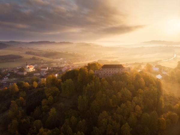 Chata Chata u hradu a koupaliště Pecka
