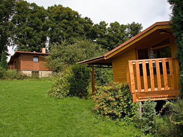 CHATA NA VYSOČINĚ S KRÁSNÝM VÝHLEDEM DO KRAJINY