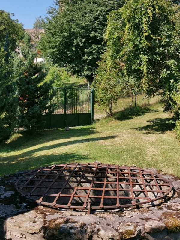 CHATA NA VYSOČINĚ S KRÁSNÝM VÝHLEDEM DO KRAJINY