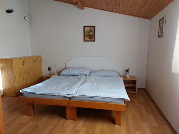 CHATA NA VYSOČINĚ S KRÁSNÝM VÝHLEDEM DO KRAJINY