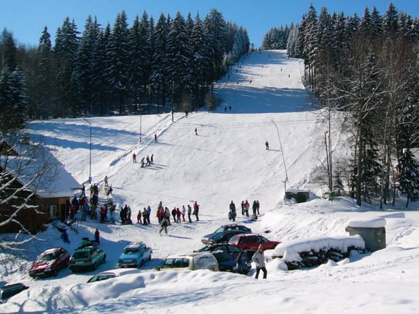 UBYTOVÁNÍ S BAZÉNEM