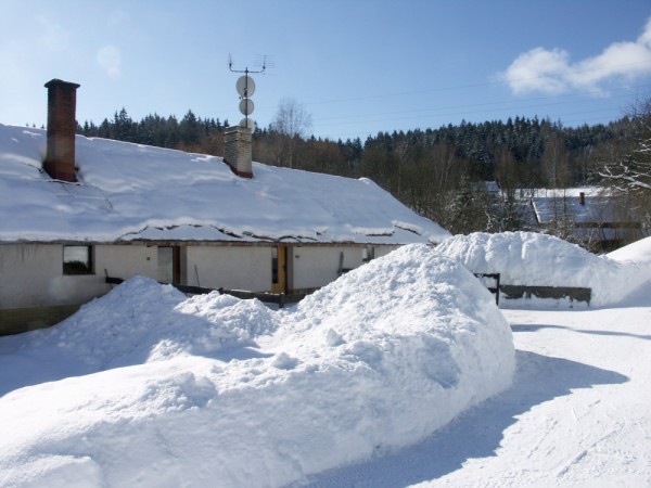 UBYTOVÁNÍ S BAZÉNEM