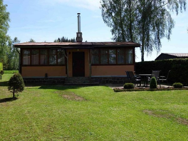 CHATA K PRONÁJMU U RYBNÍKA