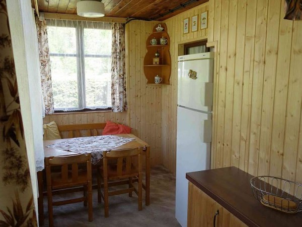 CHATA K PRONÁJMU U RYBNÍKA