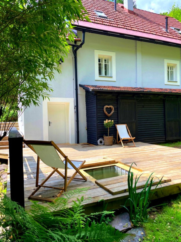 Chalupa LUXUSNÍ CHALUPA RUDNÍK S BAZÉNEM 