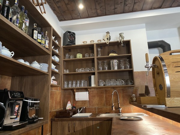 PRONÁJEM WELLNESS CHALUPY S BAZÉNEM, VÍŘIVKOU A SAUNOU