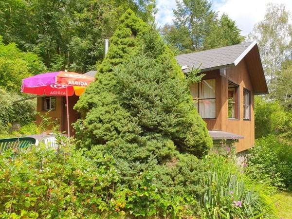 LEVNÁ TURISTICKÁ CHATA NA SLAPECH