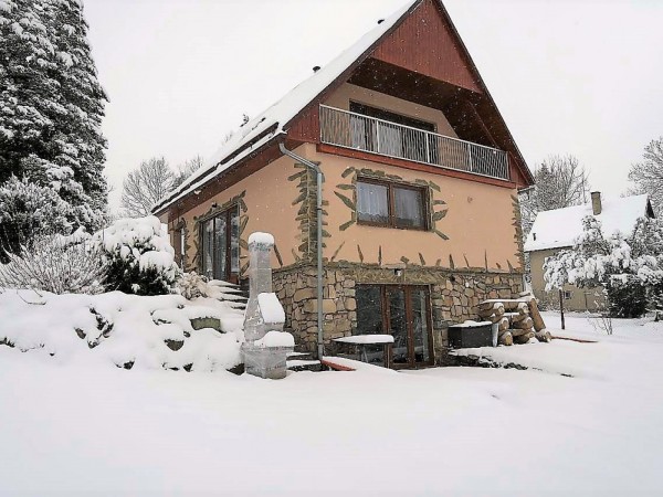 LUXUSNÍ CHATA S WELLNESS