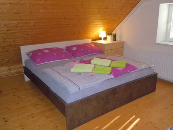 UBYTOVÁNÍ U ZLÍNA