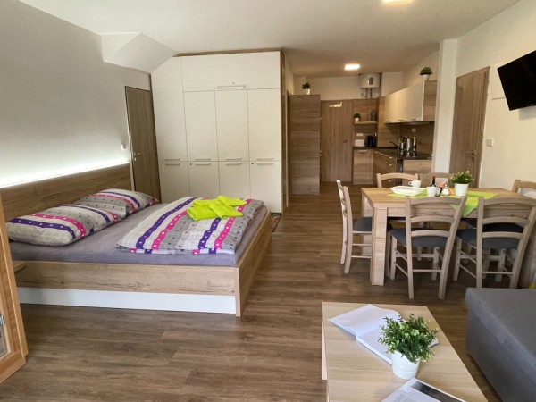 UBYTOVÁNÍ U ZLÍNA