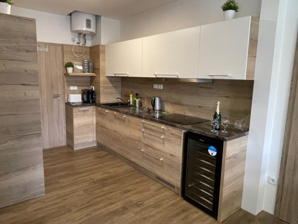 UBYTOVÁNÍ U ZLÍNA