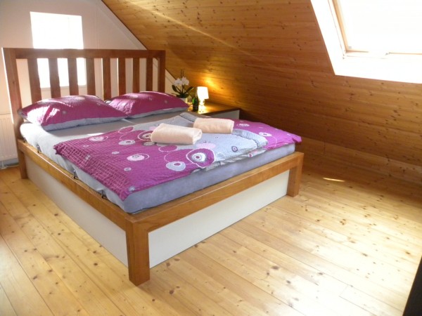 UBYTOVÁNÍ U ZLÍNA