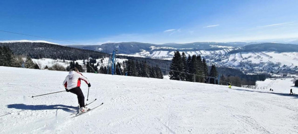 REKREAČNÍ DŮM S KOUPACÍM SUDEM PRO LYŽAŘE