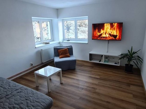 REKREAČNÍ DŮM S KOUPACÍM SUDEM PRO LYŽAŘE