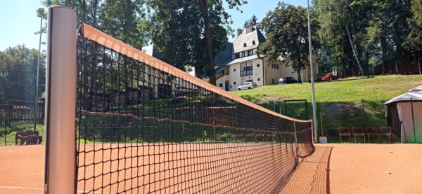 WELLNESS ZÓNA S VNITŘNÍM BAZÉNEM A SAUNAMI