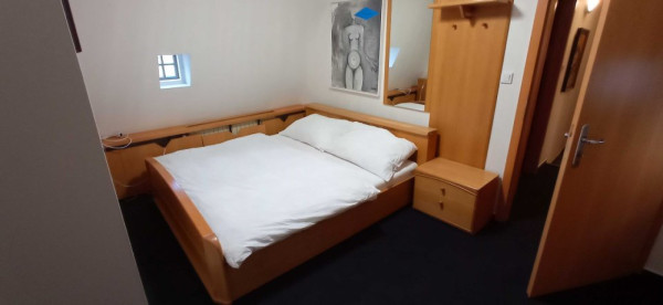 WELLNESS ZÓNA S VNITŘNÍM BAZÉNEM A SAUNAMI