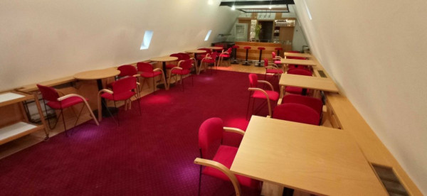 WELLNESS ZÓNA S VNITŘNÍM BAZÉNEM A SAUNAMI