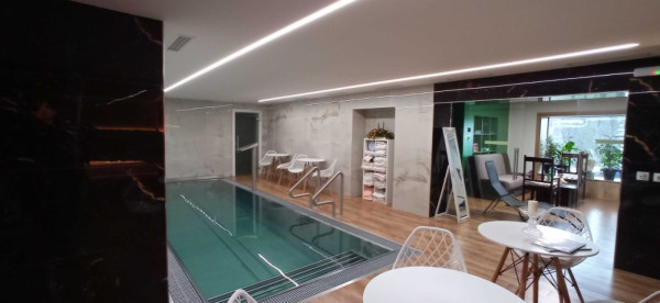 WELLNESS ZÓNA S VNITŘNÍM BAZÉNEM A SAUNAMI