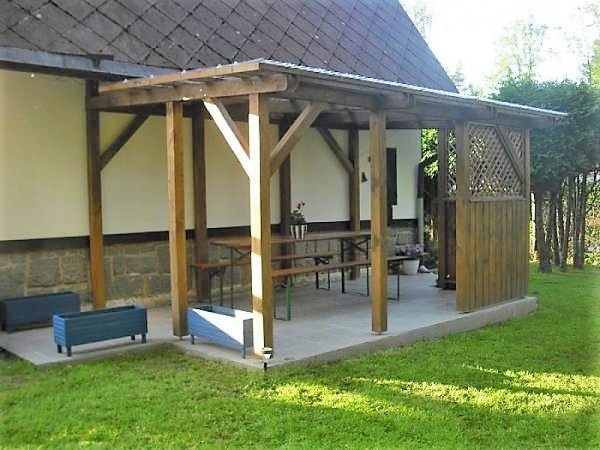 CHATA U LUŽNICE PRO RYBÁŘE