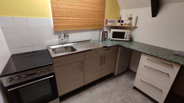 CHATA K PRONÁJMU S BAZÉNEM