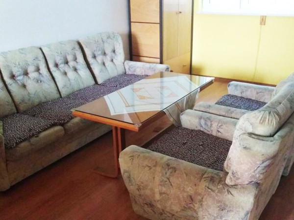 CHATA K PRONÁJMU S BAZÉNEM