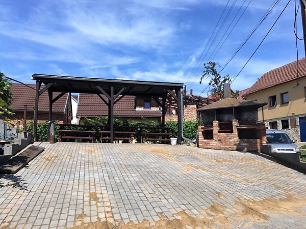 Chata Chata s vinným sklípkem III