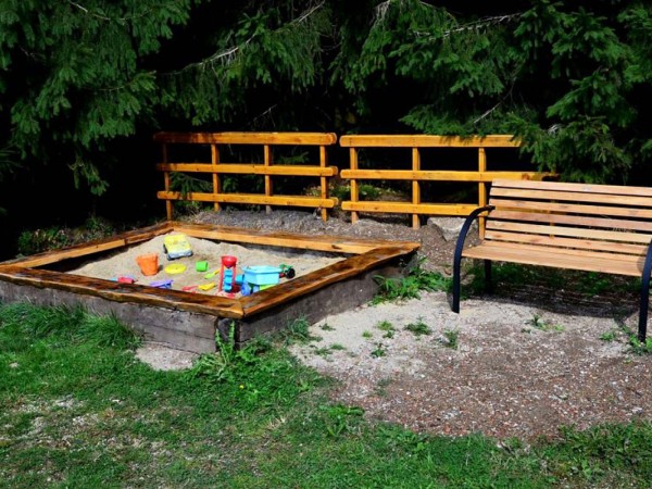 CHATA K PRONÁJMU ČERNÁ STUDNICE