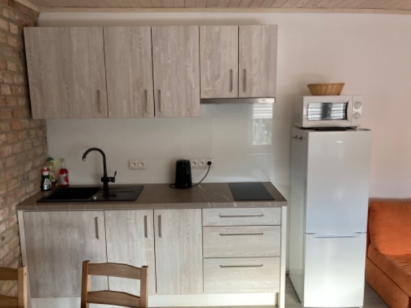 UBYTOVÁNÍ NAD SKLÍPKEM