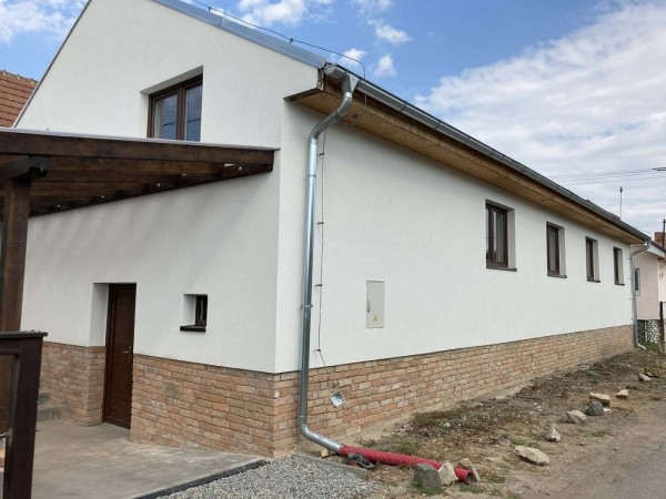 UBYTOVÁNÍ NAD SKLÍPKEM