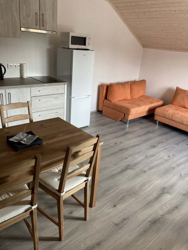 UBYTOVÁNÍ NAD SKLÍPKEM