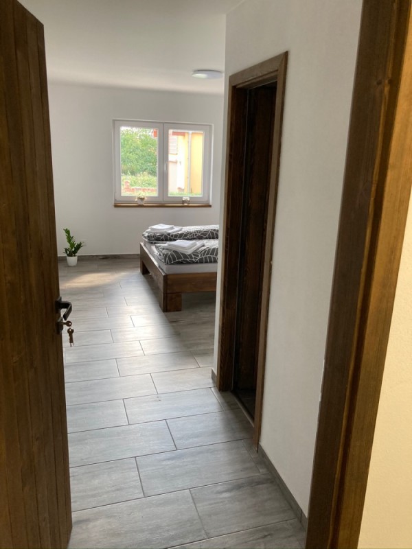 UBYTOVÁNÍ NAD SKLÍPKEM