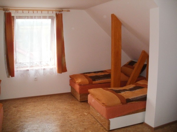 UBYTOVÁNÍ TEPLICE NAD METUJÍ