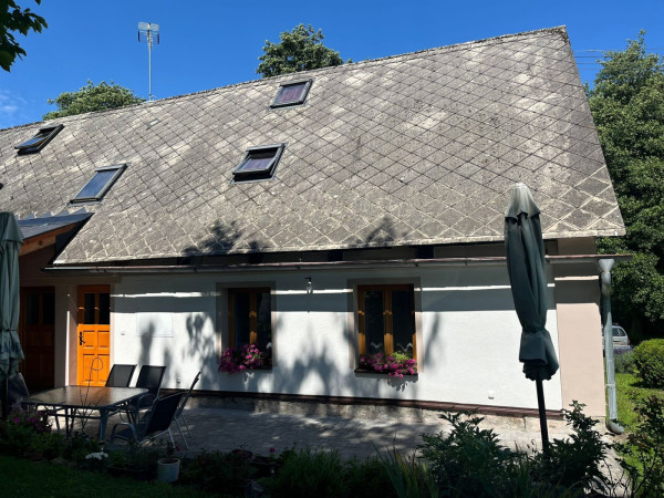 APARTMÁN SE ZAHRADOU A VELKÝM BAZÉNEM