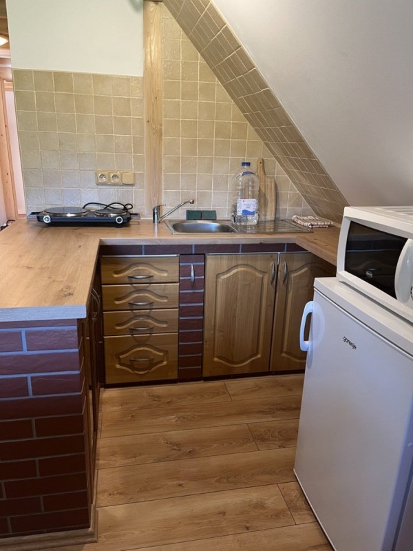 APARTMÁN SE ZAHRADOU A VELKÝM BAZÉNEM