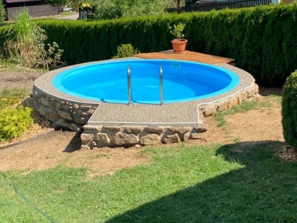 Chata Luxusní chata s bazénem, terasou a myčkou nádobí