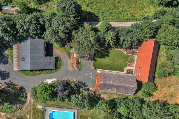 UBYTOVÁNÍ NA STATKU S KAMENNOU STODOLOU U ZOO