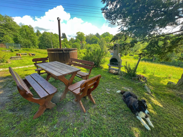 CHALUPA V KRKONOŠÍCH S KOUPACÍM SUDEM