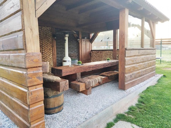 ROUBENÁ CHALUPA S BAZÉNEM A VÍŘIVKOU KRKONOŠE