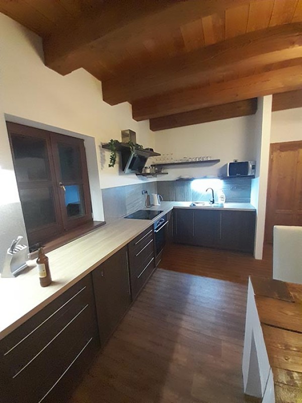 ROUBENÁ CHALUPA S BAZÉNEM A VÍŘIVKOU KRKONOŠE