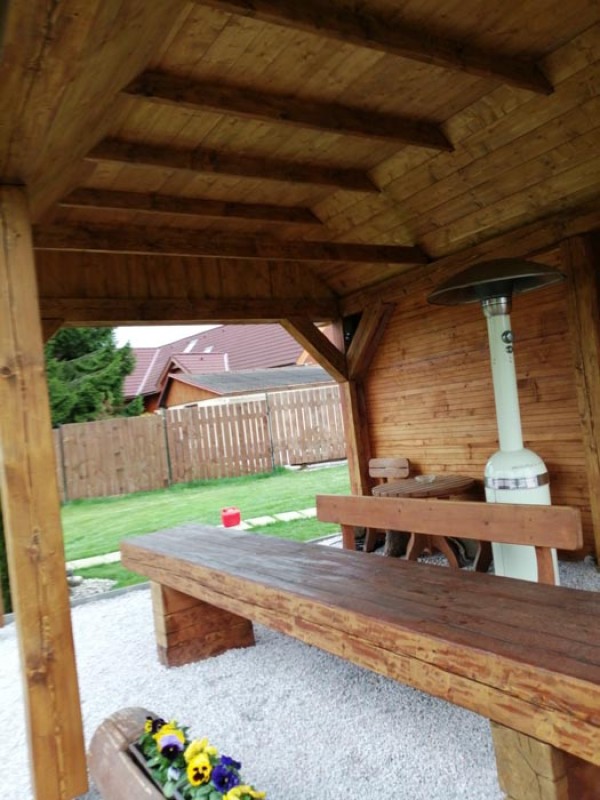 ROUBENÁ CHALUPA S BAZÉNEM A VÍŘIVKOU KRKONOŠE