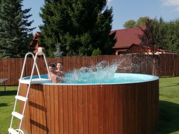 ROUBENÁ CHALUPA S BAZÉNEM A VÍŘIVKOU KRKONOŠE