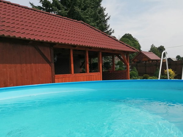 ROUBENÁ CHALUPA SE SAUNOU, BAZÉNEM A VÍŘIVKOU KRKONOŠE