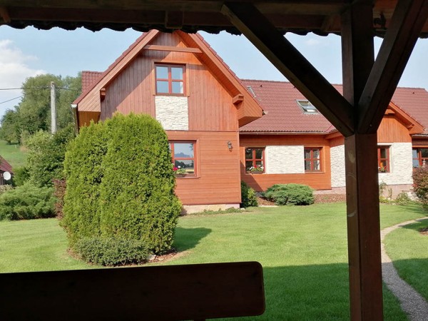 ROUBENÁ CHALUPA SE SAUNOU, BAZÉNEM A VÍŘIVKOU KRKONOŠE