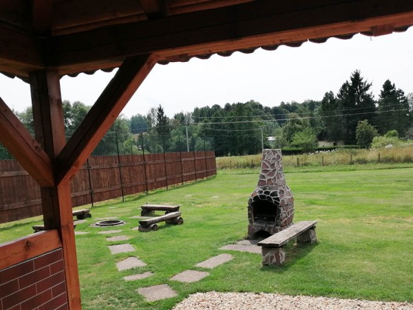 ROUBENÁ CHALUPA SE SAUNOU, BAZÉNEM A VÍŘIVKOU KRKONOŠE