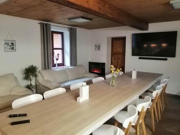 ROUBENÁ CHALUPA SE SAUNOU, BAZÉNEM A VÍŘIVKOU KRKONOŠE