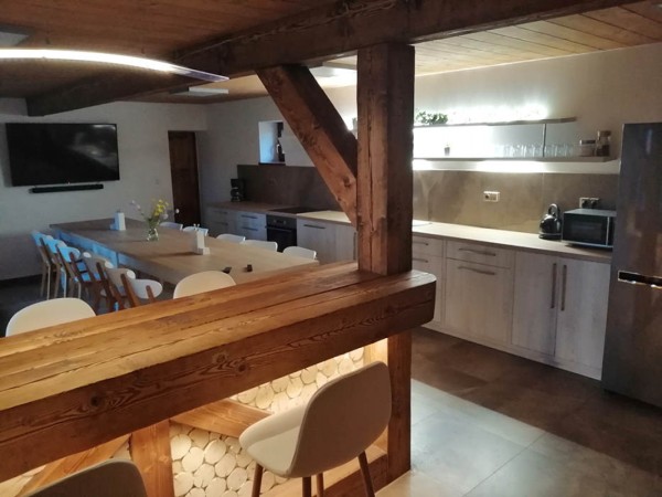 ROUBENÁ CHALUPA SE SAUNOU, BAZÉNEM A VÍŘIVKOU KRKONOŠE